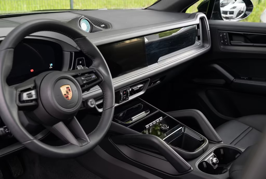 PORSCHE Cayenne Coupé 3.0 V6 470ch E-Hybrid Black Edition