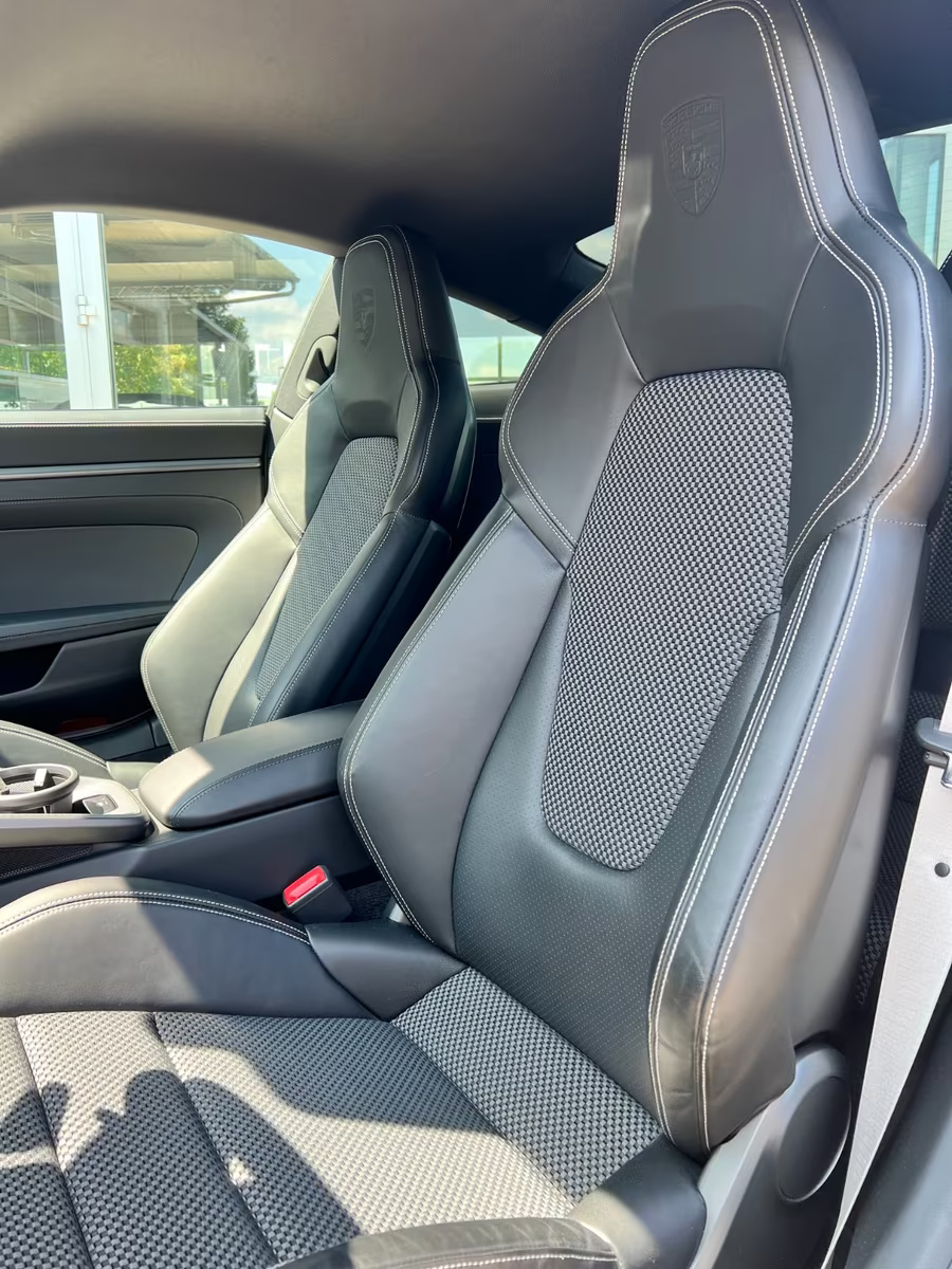 Porsche 911 Carrera 4S